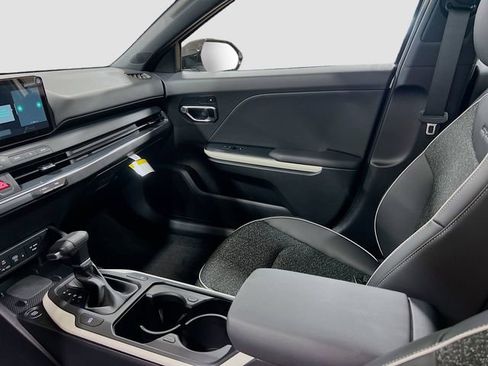 New 2025 Kia K4 GT-Line w/ GT-Line Sunroof Package image 24