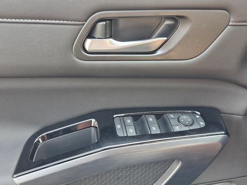 New 2026 Nissan Pathfinder SL w/ Cargo Package FWD image 29