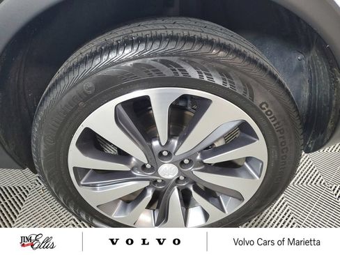 Used 2019 Buick Encore Essence AWD/4WD image 7