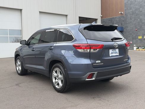 Used 2019 Toyota Highlander Limited AWD/4WD image 7