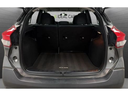 Used 2019 Nissan Kicks S FWD image 18