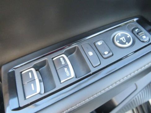 Used 2023 Honda Accord Touring image 35