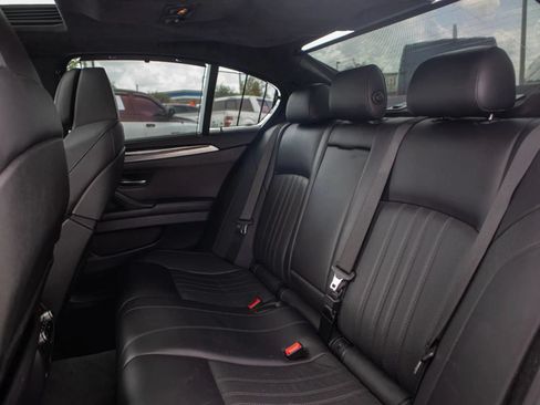 Used 2013 BMW M5 RWD image 27
