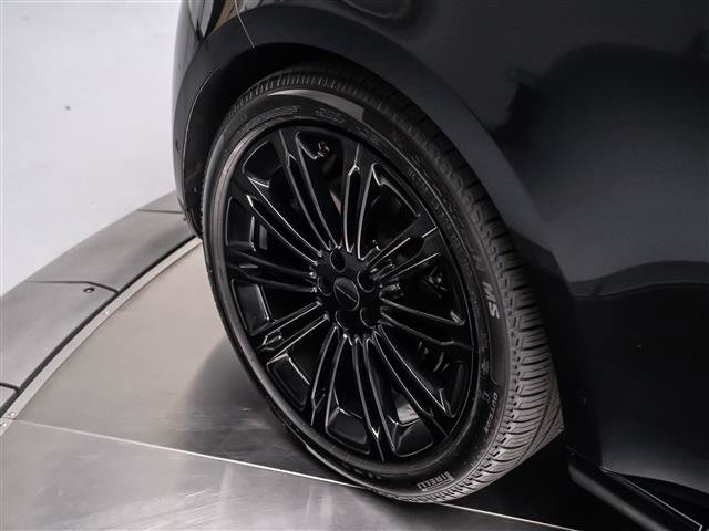 New 2026 Land Rover Range Rover Long Wheelbase Autobiography AWD/4WD image 12