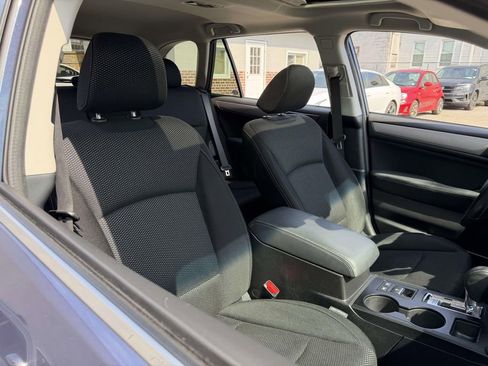 Used 2016 Subaru Outback 2.5i Premium image 10