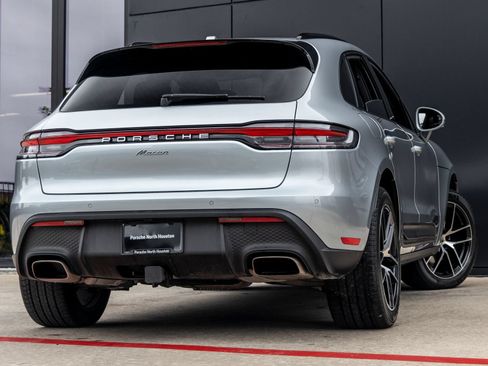 Certified 2024 Porsche Macan AWD/4WD image 11