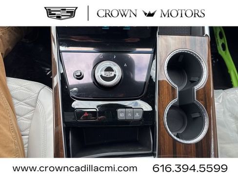 New 2026 Cadillac Escalade Platinum Sport w/ LPO, ONYX Package image 15