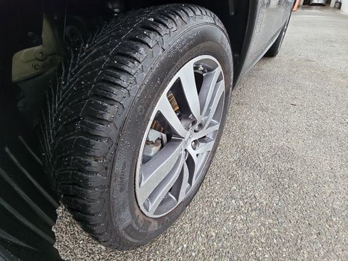 Used 2017 Honda Pilot Touring image 19