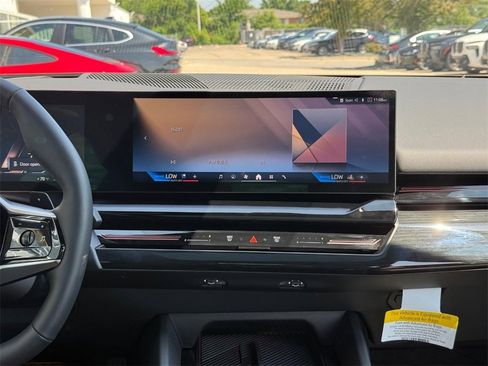 Certified 2025 BMW 530i xDrive w/ Premium Package image 12