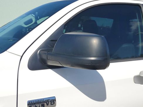 Used 2018 Toyota Tundra SR5 w/ SR5 Upgrade Package image 11