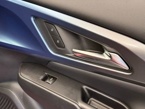 New 2026 Chevrolet Equinox EV LT image 25