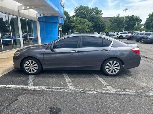 Used 2015 Honda Accord EX-L image 2