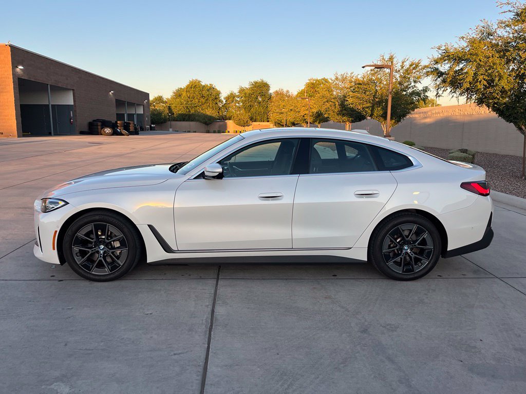Used 2023 BMW i4 eDrive40 w/ Premium Package RWD image 9