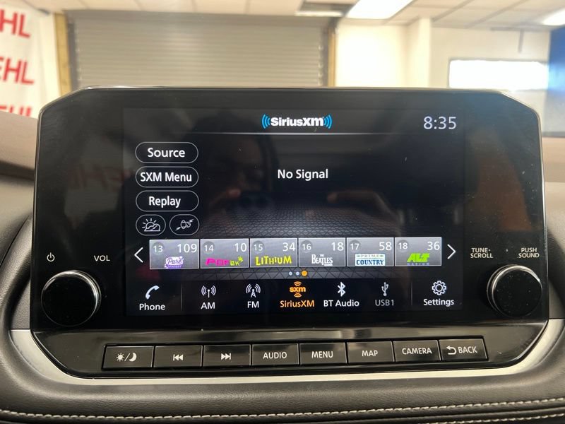 Used 2023 Nissan Rogue Platinum w/ Platinum Premium Package AWD/4WD image 23