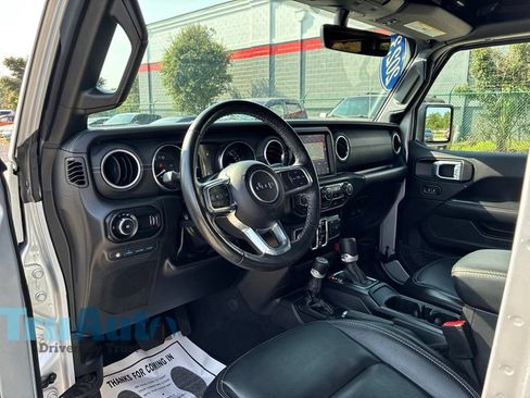 Used 2023 Jeep Wrangler Unlimited Sahara w/ Cold Weather Group AWD/4WD image 26