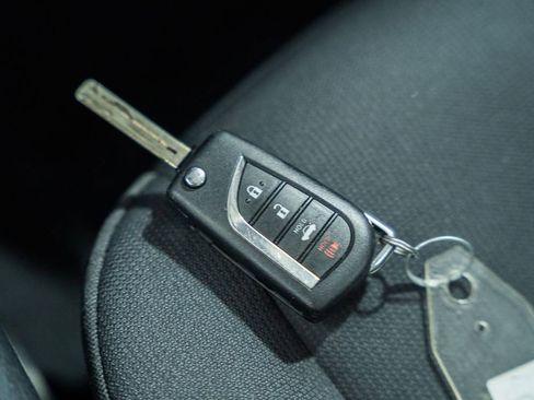 Used 2023 Toyota Corolla LE image 35