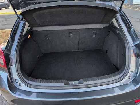 Used 2016 MAZDA MAZDA3 i Grand Touring image 34