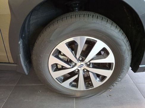 Certified 2025 Subaru Outback Premium AWD/4WD image 8