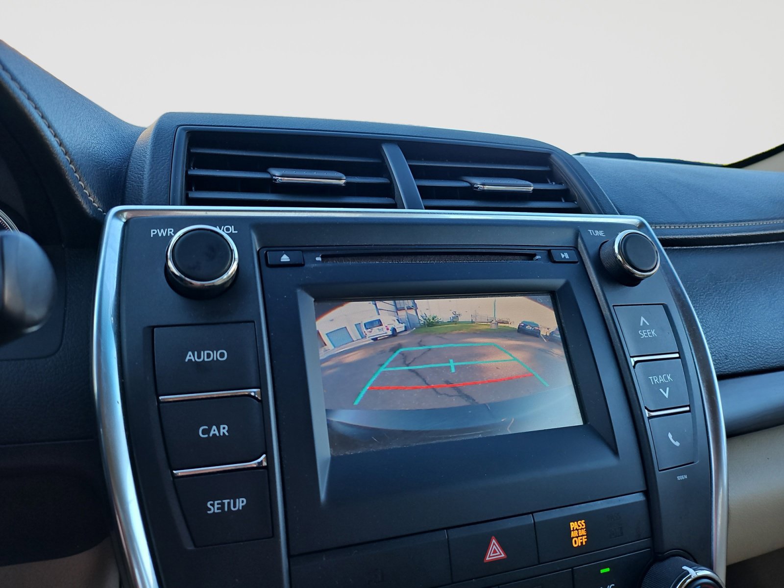 Used 2017 Toyota Camry LE FWD image 25