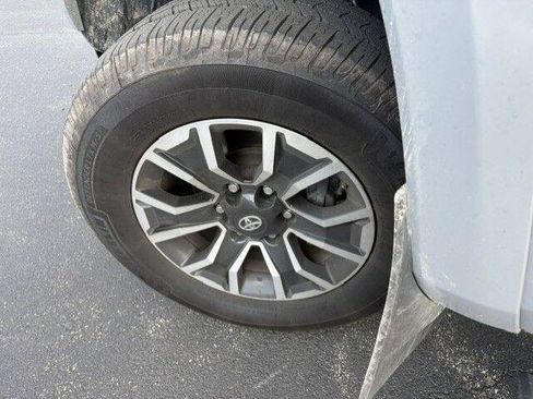 Used 2021 Toyota Tacoma TRD Sport w/ Advanced Technology Package RWD image 18