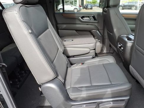 New 2026 GMC Yukon XL Denali w/ Denali Reserve Package AWD/4WD image 24