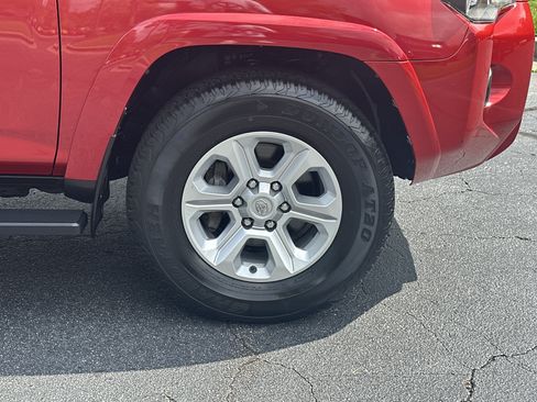Used 2022 Toyota 4Runner SR5 RWD image 12