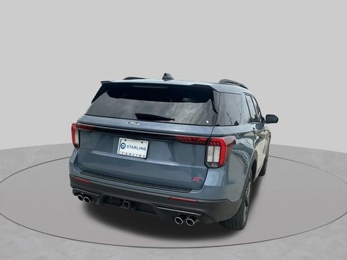 Certified 2025 Ford Explorer ST RWD image 11