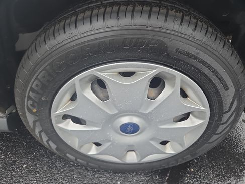 Used 2017 Ford Transit Connect XLT FWD image 12