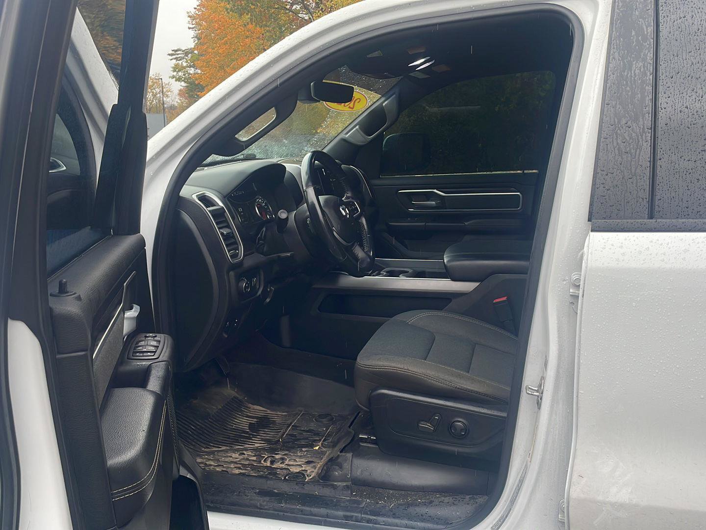 Used 2022 RAM 1500 Big Horn AWD/4WD image 9