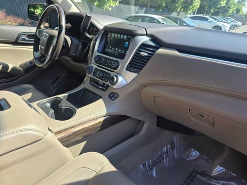 Used 2020 GMC Yukon SLT w/ Open Road Package AWD/4WD image 11