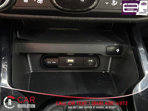 Used 2023 Kia Soul GT-Line FWD image 25