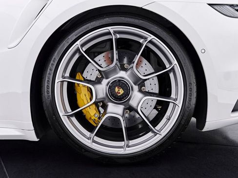 Used 2025 Porsche 911 Turbo S w/ 911 Turbo Sportdesign Package AWD/4WD image 32