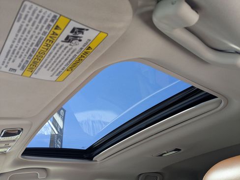 Used 2017 Subaru Outback 3.6R Touring image 17