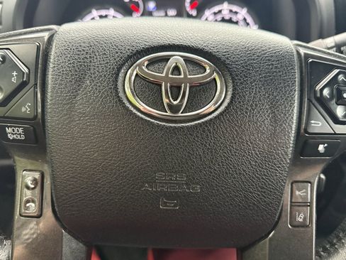 Used 2022 Toyota 4Runner TRD Off-Road Premium image 32