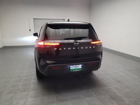 Used 2022 Nissan Pathfinder S FWD image 6