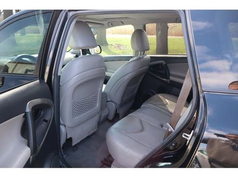 Used 2010 Toyota RAV4 Limited image 6