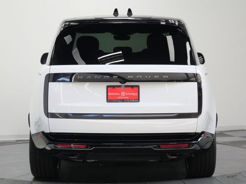 Used 2025 Land Rover Range Rover SE AWD/4WD image 8