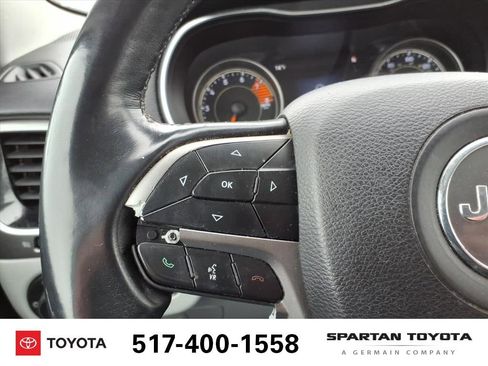 Used 2019 Jeep Cherokee Limited w/ Technology Group image 16