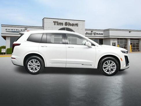 Used 2024 Cadillac XT6 Luxury w/ LPO, Floor Liner Package AWD/4WD image 6