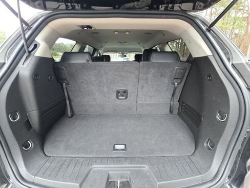 Used 2016 Chevrolet Traverse LT image 14