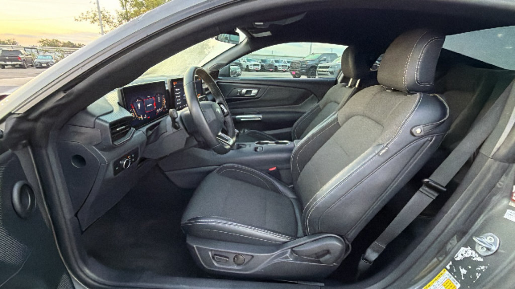 Used 2024 Ford Mustang GT RWD image 13
