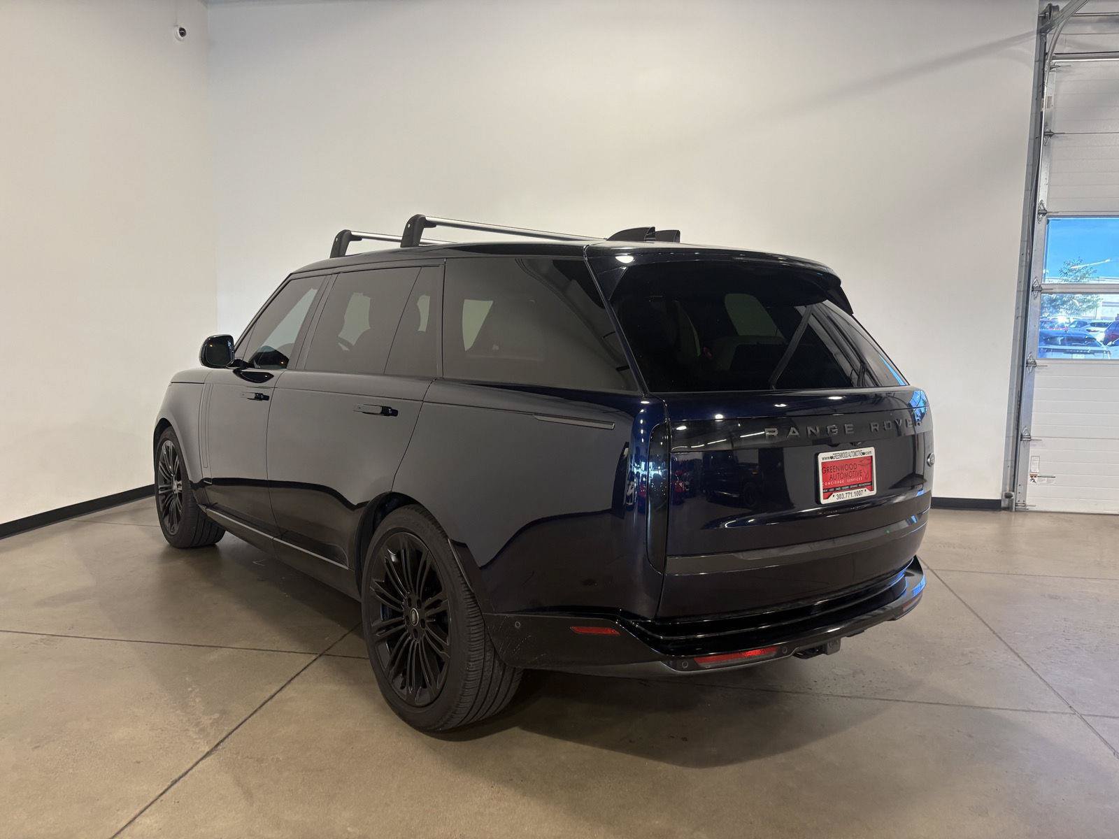 Used 2023 Land Rover Range Rover Long Wheelbase SE AWD/4WD image 5