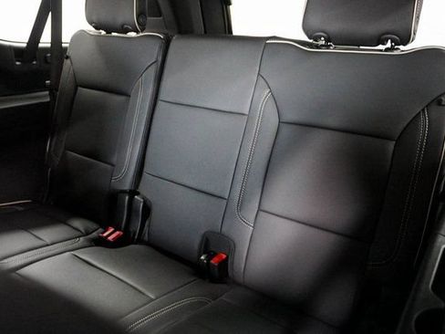 New 2026 Chevrolet Suburban Premier RWD image 17