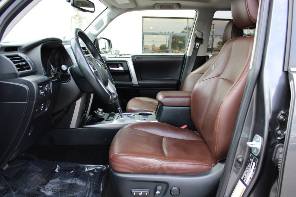 Used 2018 Toyota 4Runner Limited AWD/4WD image 11