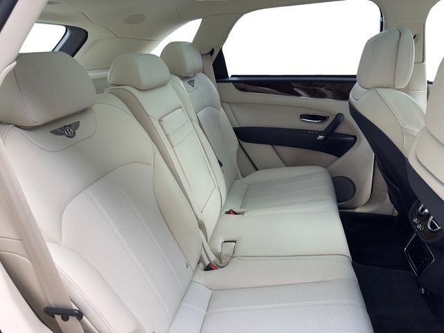 Used 2019 Bentley Bentayga AWD/4WD image 12