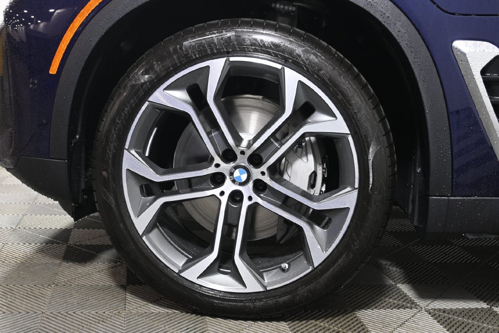 Used 2026 BMW X5 xDrive50e w/ Climate Comfort Package AWD/4WD image 12