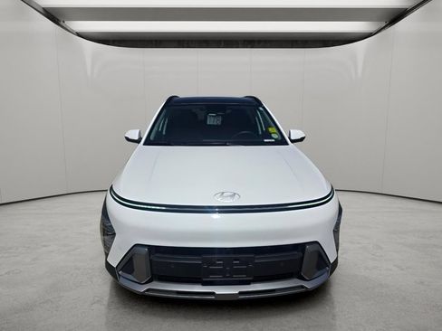 Used 2024 Hyundai Kona Limited AWD/4WD image 8