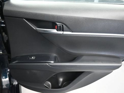 Used 2019 Toyota Camry LE FWD image 33