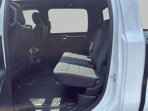 Used 2019 RAM 1500 Big Horn AWD/4WD image 11