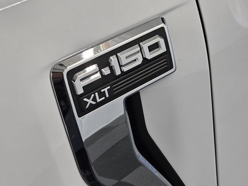 Certified 2022 Ford F150 XLT w/ Equipment Group 302A High image 11